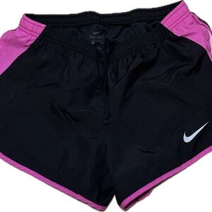 Nike Women's Athletic Shorts in Black and Pink with Liner